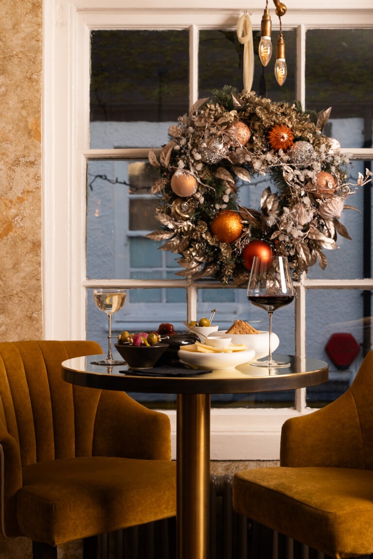 No6WeThheFoodSnobsDec24LowRes-144